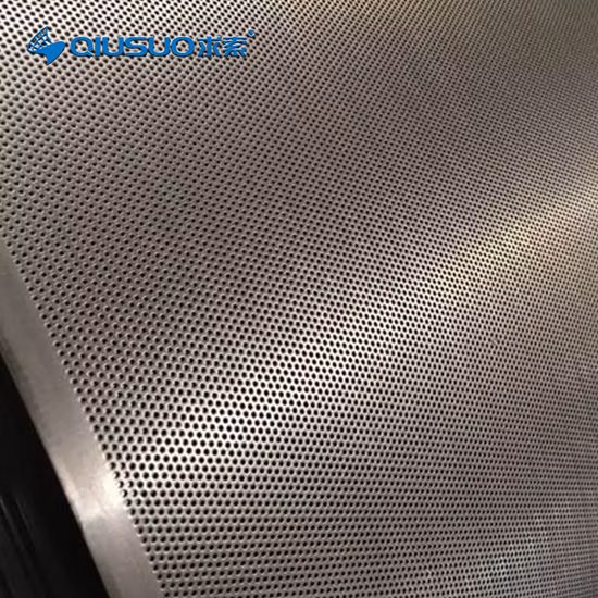 Verzinktes Stahlrohr mit Pressen und Stanzungen